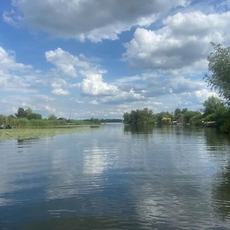 Отель La Mare Houseboat Nederhorst den Berg Экстерьер фото