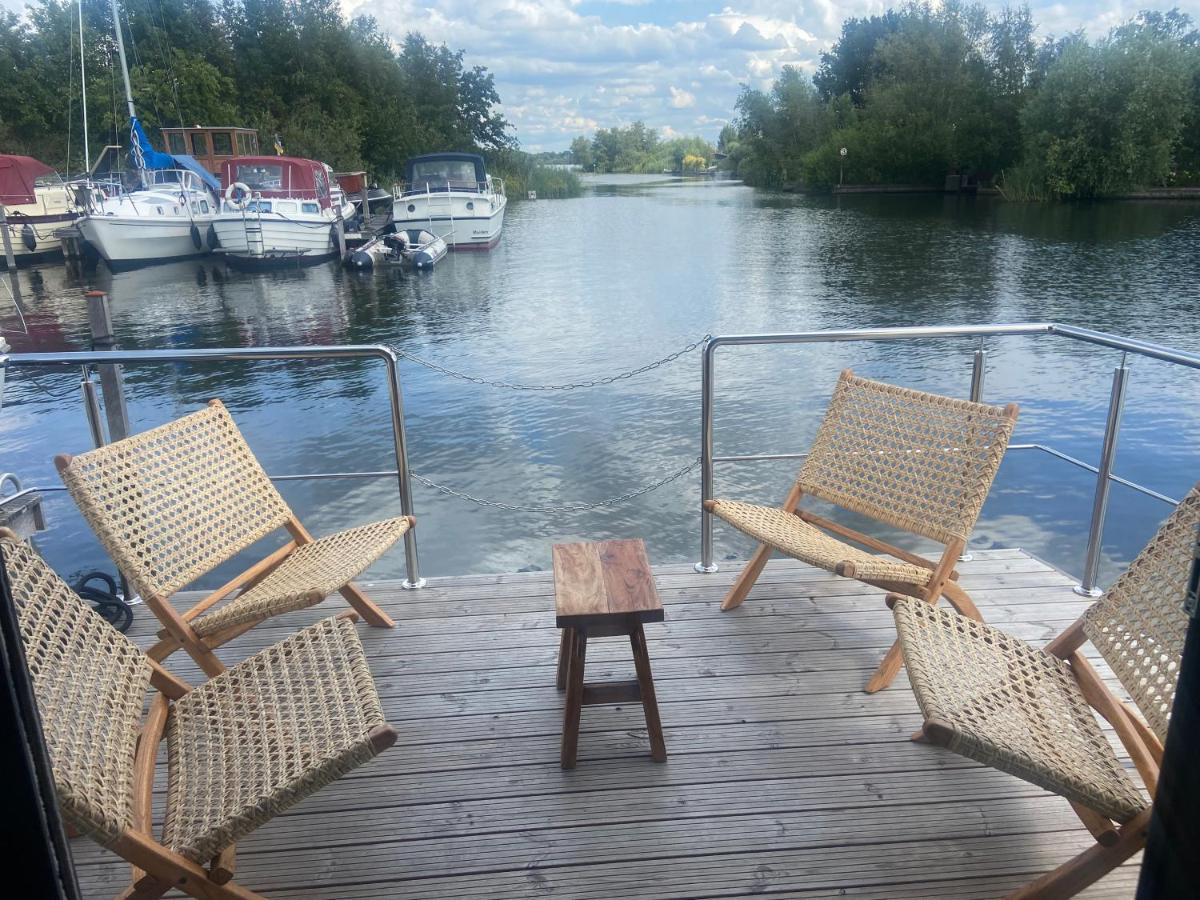 Отель La Mare Houseboat Nederhorst den Berg Экстерьер фото